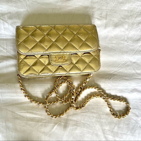Gold Metallic Wallet On Chain Style Quilted Chain Bag - Picture 4 of 8